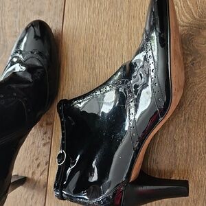 Cole Haan Black Patent Leather Ankle Boots Size 8B